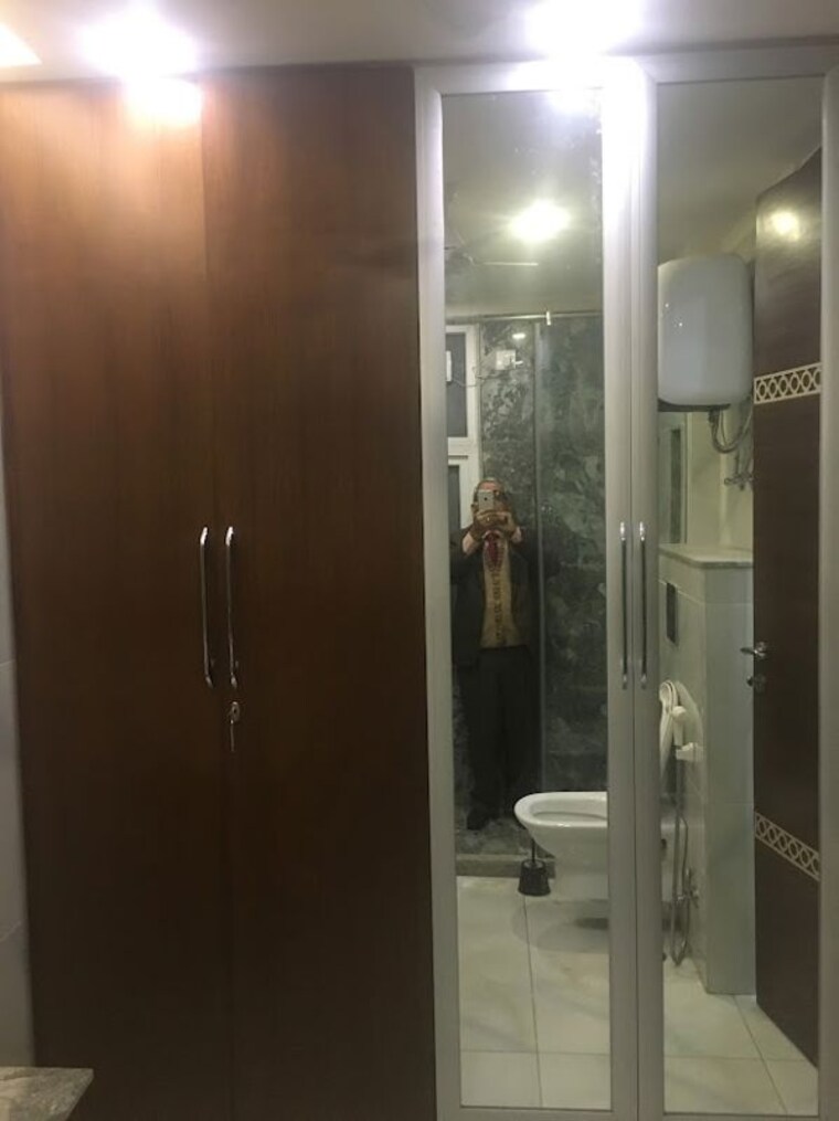 undefined, east of kailash 3 Bedroom 300 Sq.Yd. Builder Floor In East Of Kailash Delhi 10229036