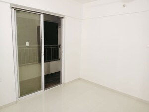 Room in 2 BHK Apartment at Shubhankar Durvaa, Dhanori – for Rent