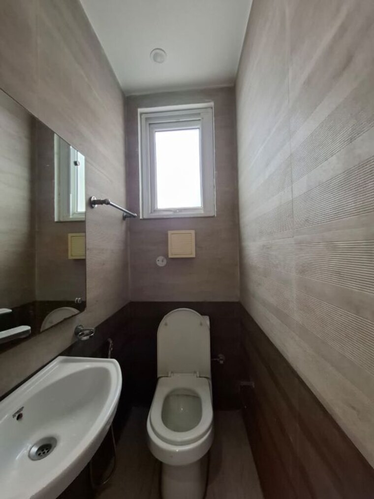 Bathroom, anand niketan 4 Bedroom 2700 Sq.Ft. Builder Floor In Anand Niketan Delhi 10229055