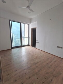 4 BHK + Pooja Room,Servant Room Apartment For Rent in Rustomjee Crown