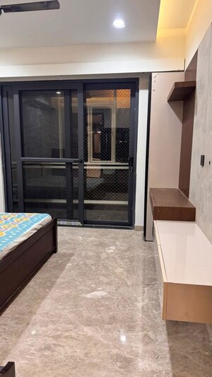 Room in 3 BHK Apartment at Anant Raj Ashok Estate, Sector 63a – for Rent