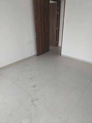 Room in 2 BHK Apartment at Runwal Eirene, Balkum Pada – for Rent