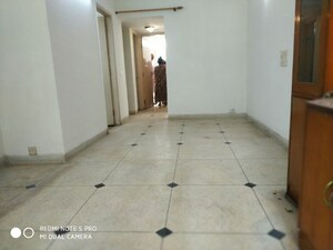 Room in 2 BHK Builder Floor at SS Southend Floors, South City 2 – for Sale
