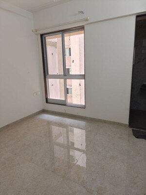 Room in 3 BHK Apartment at Creek Crest CHS, Andheri West – for Sale