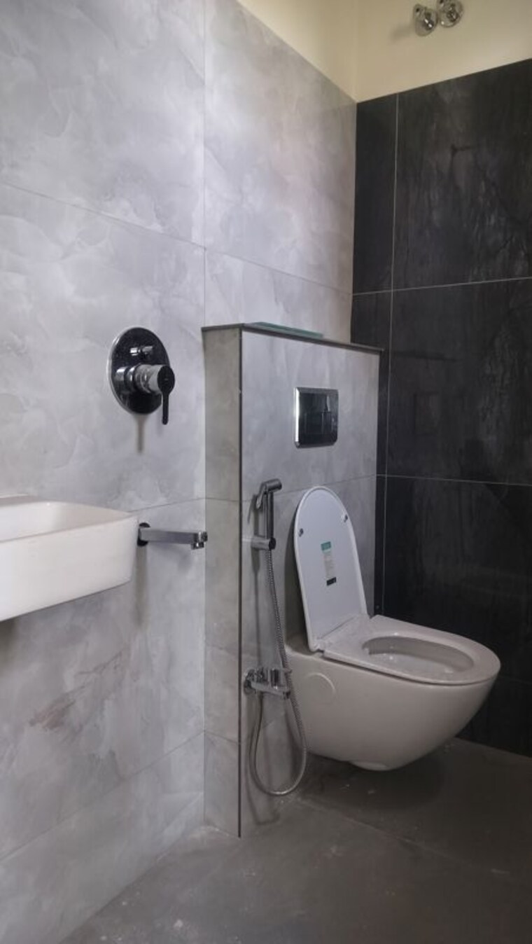 Bathroom, ranjanikrishna-prime 3 Bedroom 2050 Sq.Ft. Apartment In Film Nagar Hyderabad 10229176