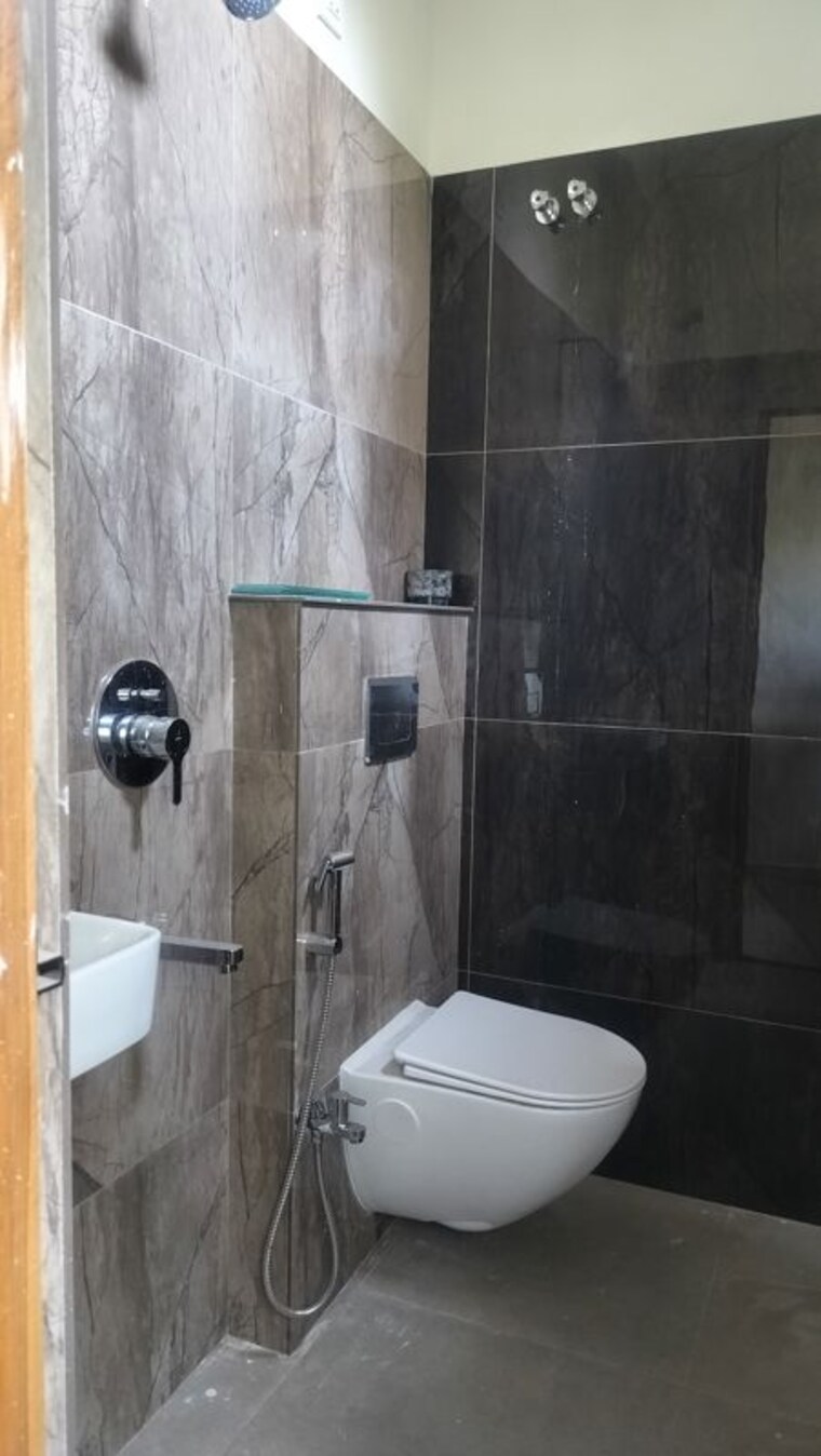 Bathroom, ranjanikrishna-prime 3 Bedroom 2050 Sq.Ft. Apartment In Film Nagar Hyderabad 10229176