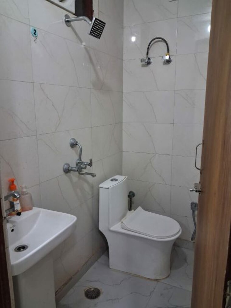 Attached Bathroom, green-valley 2 Bedroom 1050 Sq.Ft. Apartment In Chipiyana Buzurg Ghaziabad 9532283