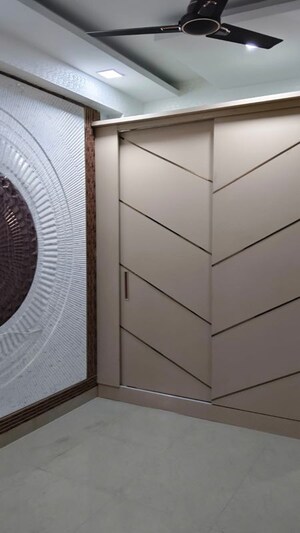 Building Lobby in 2 BHK Builder Floor at Shakti Khand Iii – for Rent