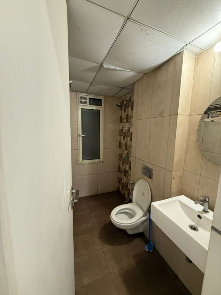 Bathroom, baner 1 Bedroom 500 Sq.Ft. Apartment In Baner Pune 10229187