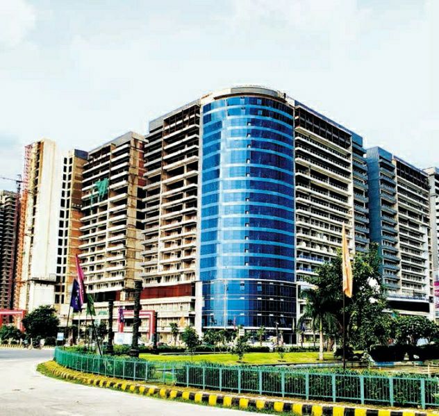 Retail Shop For Rent in Gaur City Center