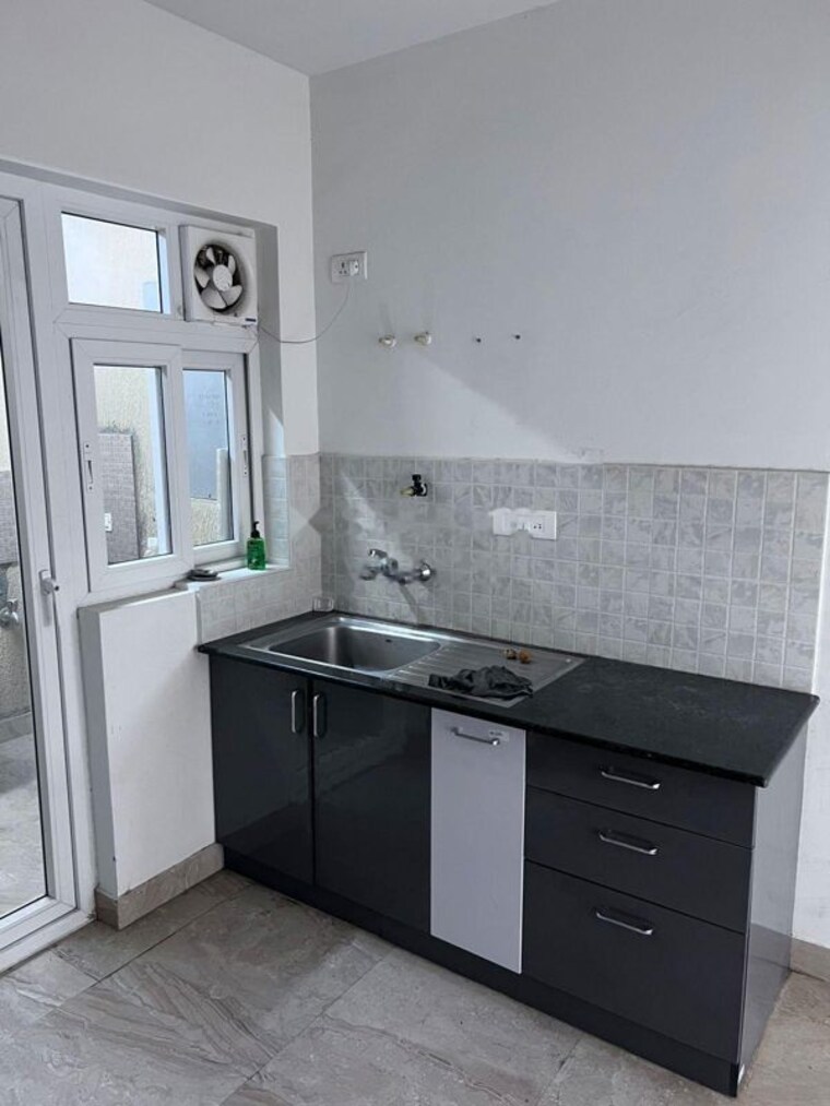Kitchen, sterling-ascentia 3 Bedroom 1800 Sq.Ft. Apartment In Bellandur Bangalore 10229335