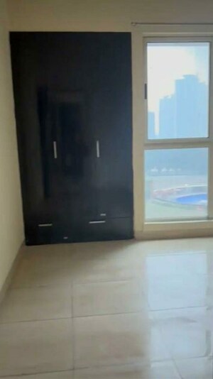 Room in 3 BHK Apartment at Gaur Saundaryam, Tech Zone 4 Greater Noida – for Rent