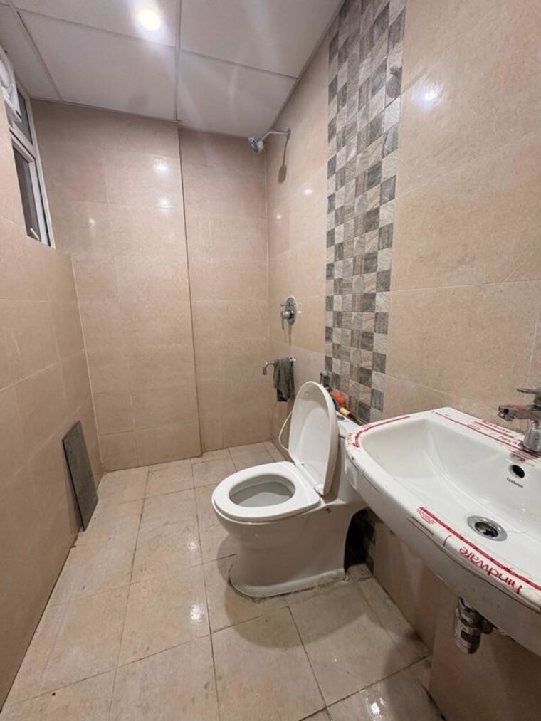 Bathroom, signature-global-park 2 Bedroom 845 Sq.Ft. Builder Floor In Sohna Sector 36 Gurgaon 10229446