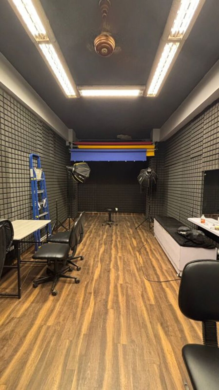 Other, sector 7 dwarka 4 Bedroom 1500 Sq.Ft. Apartment In Sector 7 Dwarka Delhi 10229462