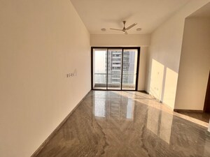 Room in 2 BHK Apartment at Prestige Jasdan Classic, Mahalaxmi – for Rent