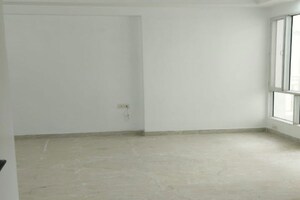 Room in 1.5 BHK Builder Floor at Ip Extension – for Sale