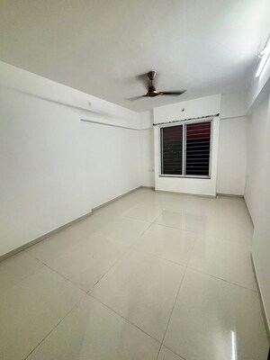 Bedroom in 2 BHK Apartment at Gada Anutham, Hadapsar – for Rent