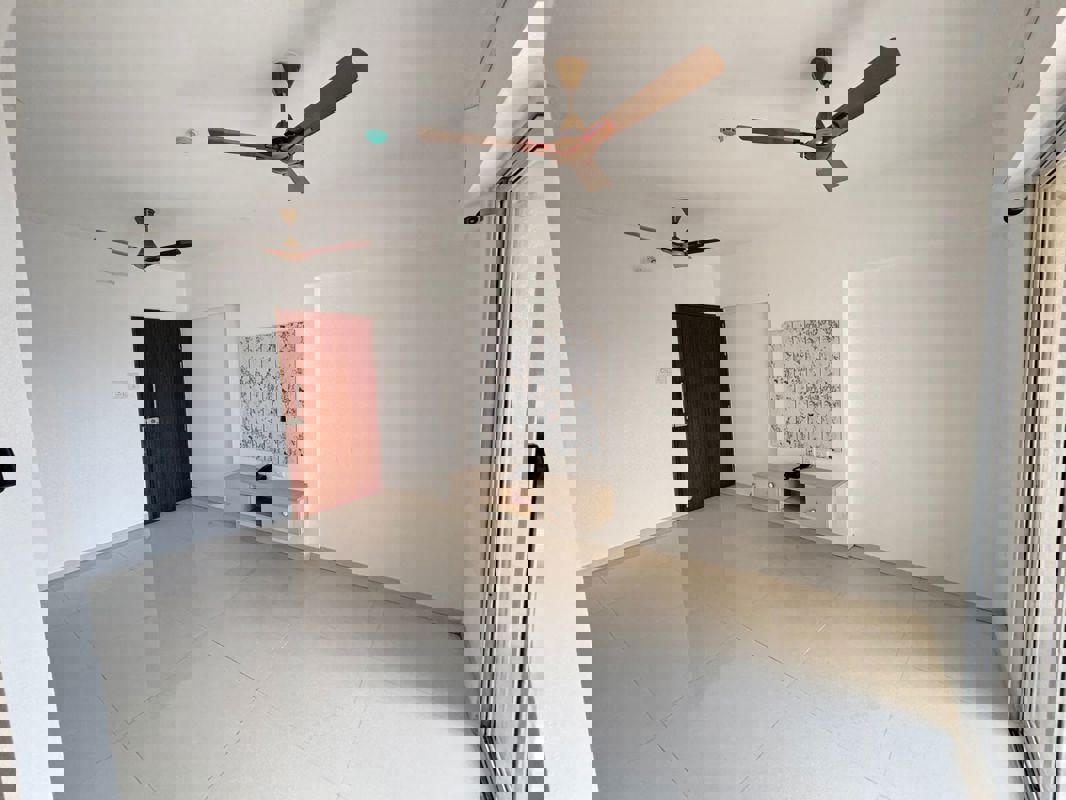 2 BHK 820 Sq.Ft. Apartment in Gada Anutham