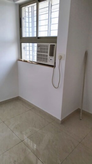 Room in 2.5 BHK Apartment at River Scape, Dombivli East – for Rent