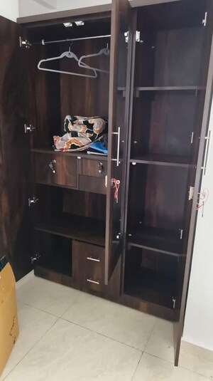 Furnished Amenities in 2.5 BHK Apartment at River Scape, Dombivli East – for Rent