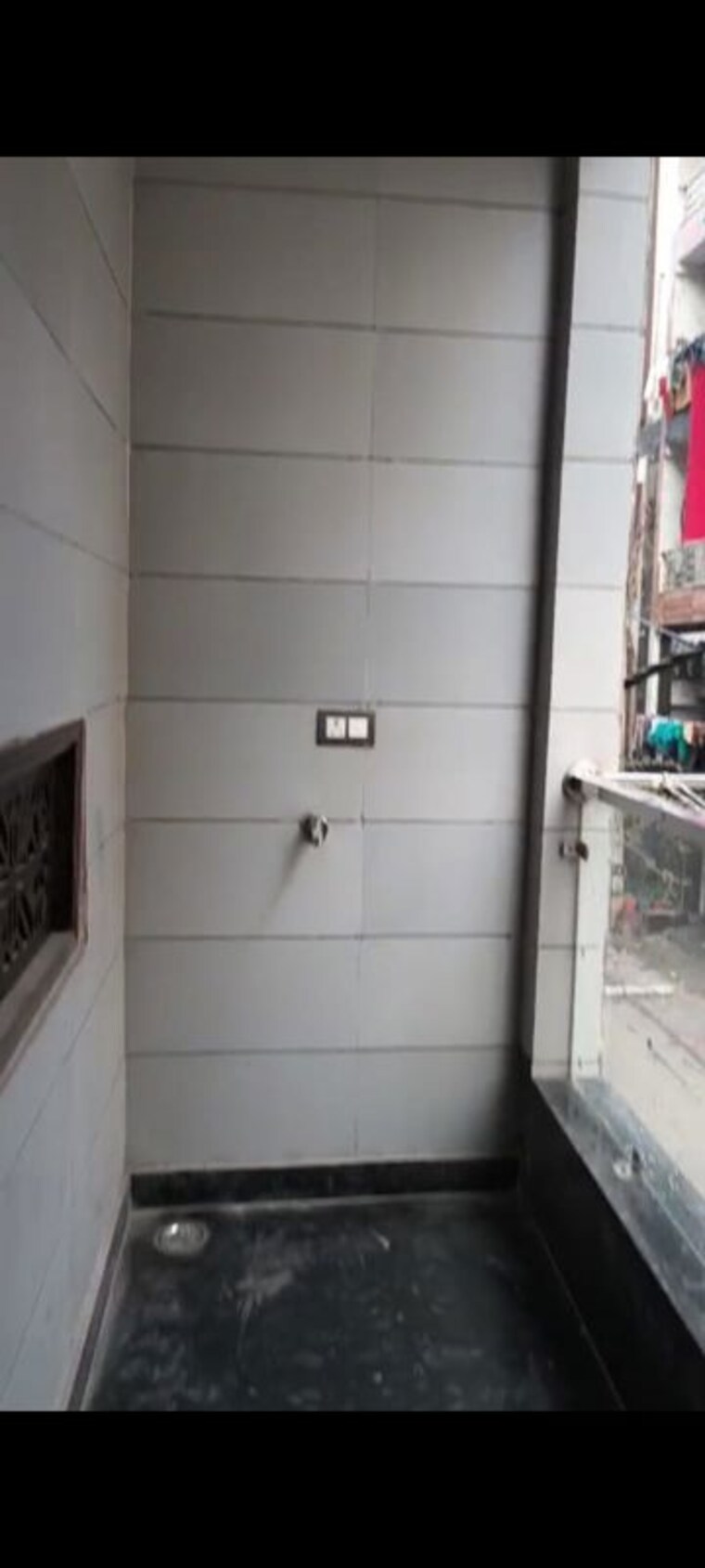 Balcony, rohini sector 23 1.5 Bedroom 32 Sq.Mt. Apartment In Rohini Sector 23 Delhi 10226403