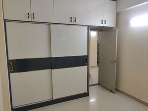 Furnished Amenities in 2 BHK Apartment at Sector 14 Dwarka – for Rent