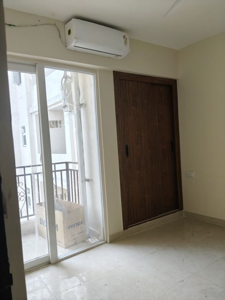 Room, signature-global-prime 2 Bedroom 573 Sq.Ft. Apartment In Sector 63a Gurgaon 10230030