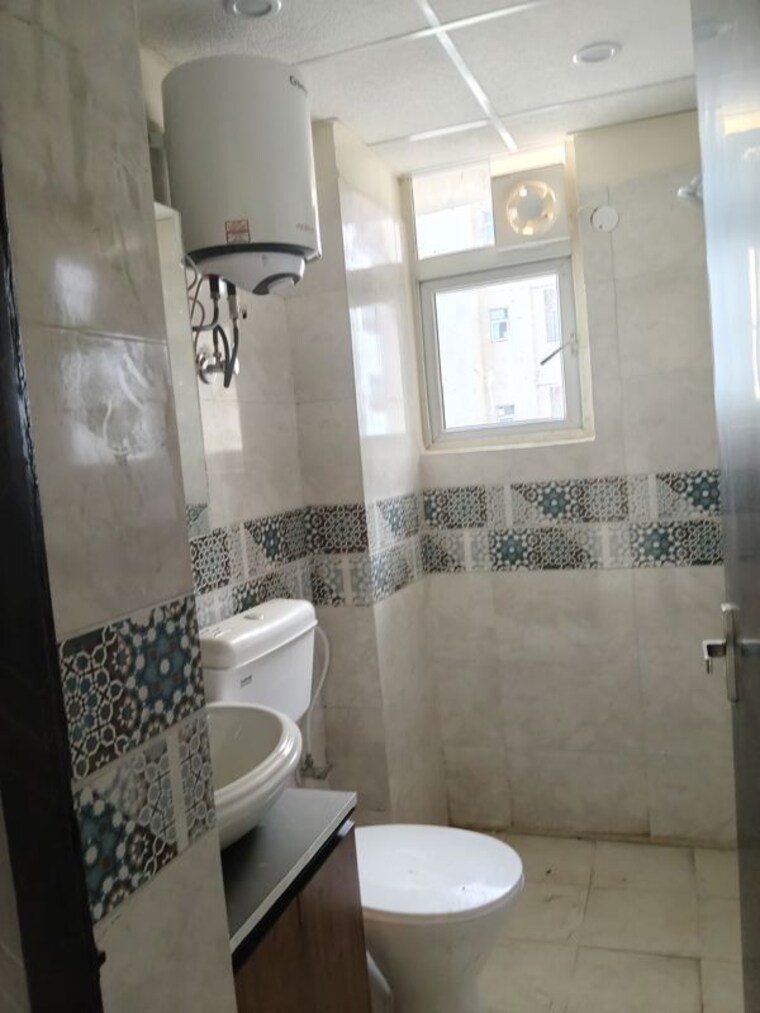 Bathroom, signature-global-prime 2 Bedroom 573 Sq.Ft. Apartment In Sector 63a Gurgaon 10230030
