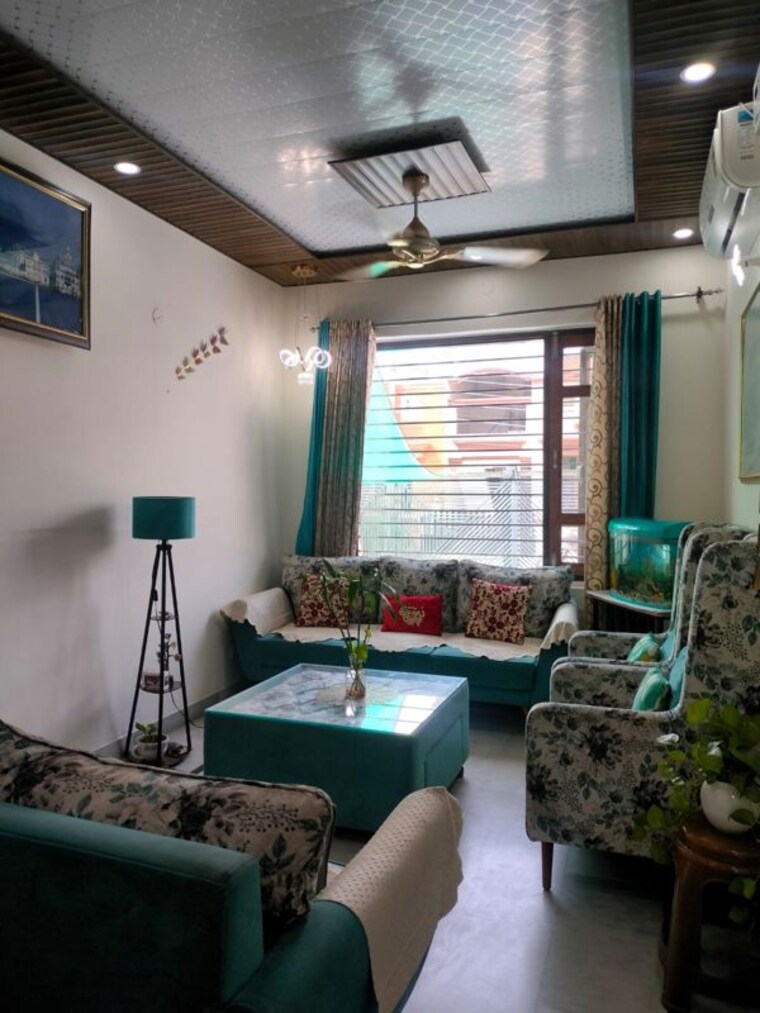 Living Room, sunny enclave 3 Bedroom 200 Sq.Yd. Independent House In Sunny Enclave Mohali 10230038