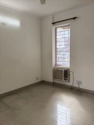 Room in 2 BHK Apartment at Vasant Kunj – for Rent