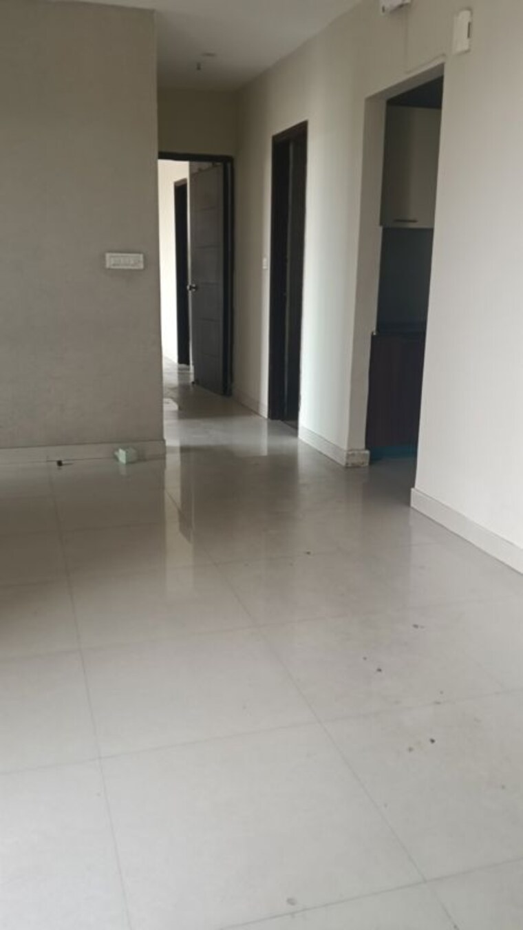 Room, mahagun-mirabella 2.5 Bedroom 847 Sq.Ft. Apartment In Sector 79 Noida 10230045