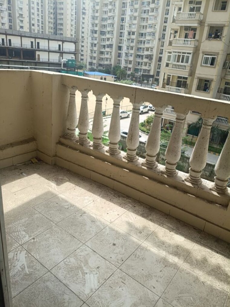 Balcony, amrapali-silicon-city 3 Bedroom 1420 Sq.Ft. Apartment In Sector 76 Noida 10230061