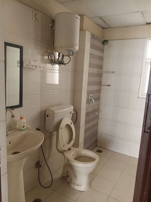 Bathroom in 3 BHK Apartment at Amrapali Silicon City, Sector 76 – for Sale