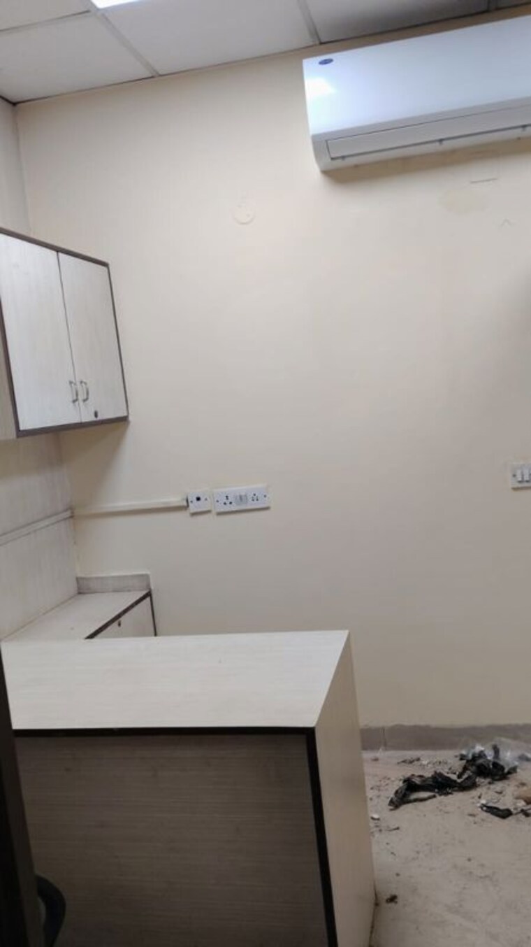 undefined, sector 3 Commercial Office Space 1000 Sq.Ft. In Sector 3 Noida 10230124