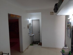 Room in 2 BHK Apartment at Pimple Gurav – for Rent