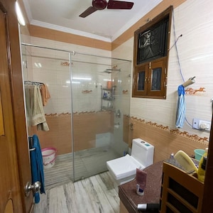 Team Area in 3 BHK Apartment at Sector 15 – for Rent