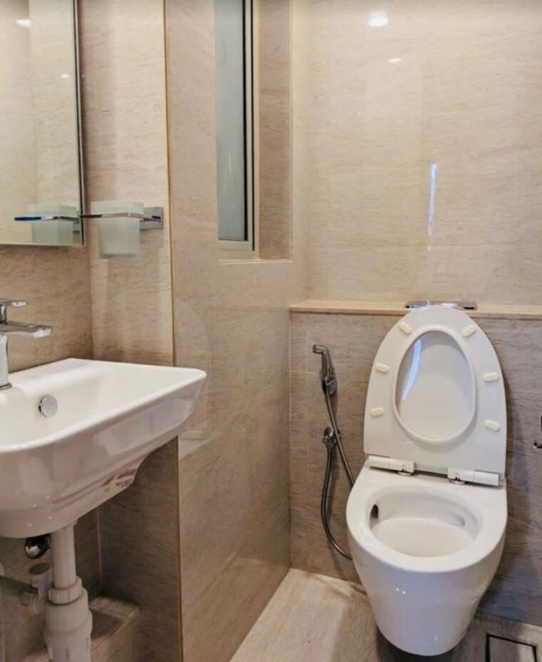 Bathroom, hiranandani-regent-hill 1 Bedroom 379 Sq.Ft. Apartment In Powai Mumbai 10230174