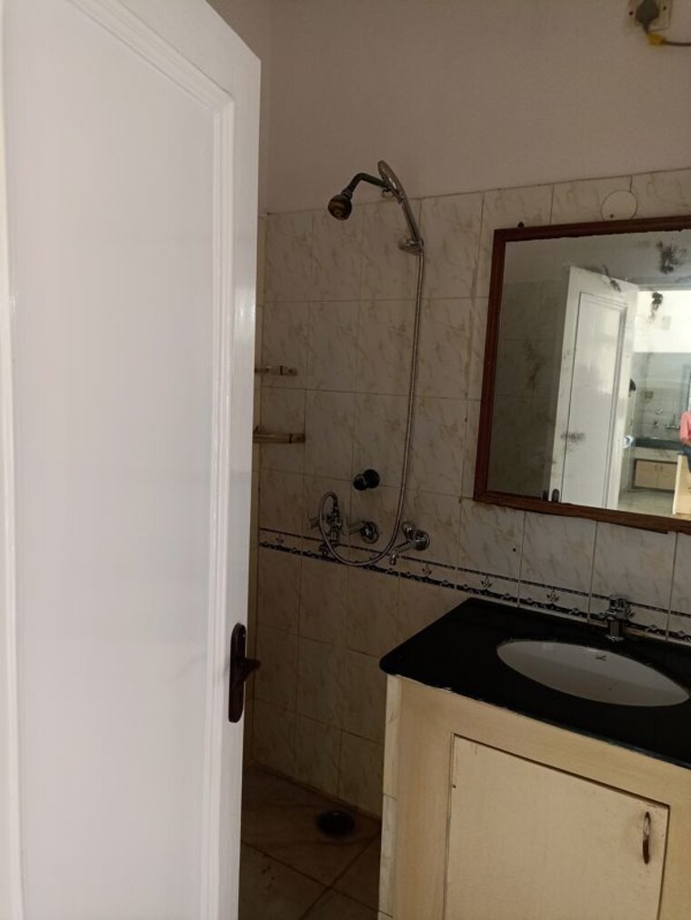 Kitchen, rwa-apartments-sector-51 3 Bedroom 1800 Sq.Ft. Independent House In Sector 51 Noida 10230232