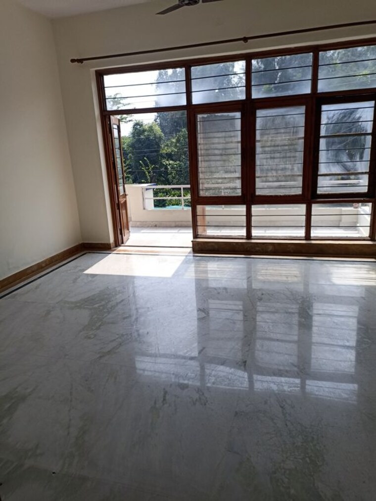 Room, rwa-apartments-sector-51 3 Bedroom 1800 Sq.Ft. Independent House In Sector 51 Noida 10230232