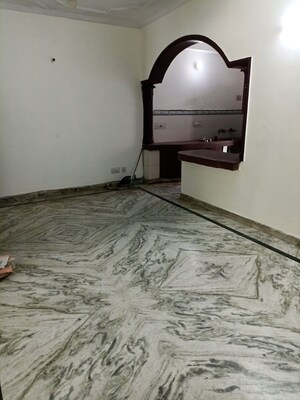 Room in 3 BHK Independent House at RWA Apartments Sector 41, Sector 41 – for Rent