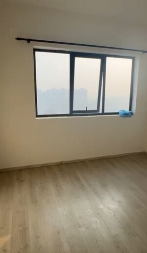 Room in 2 BHK Apartment at Ireo Skyon, Sector 60 – for Rent