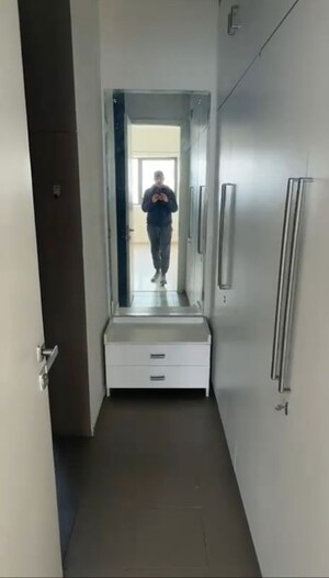 Furnished Amenities in 2 BHK Apartment at Ireo Skyon, Sector 60 – for Rent