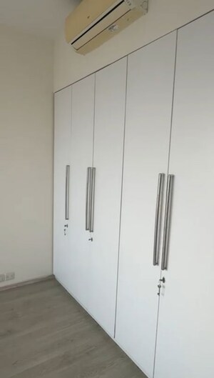 Furnished Amenities in 2 BHK Apartment at Ireo Skyon, Sector 60 – for Rent