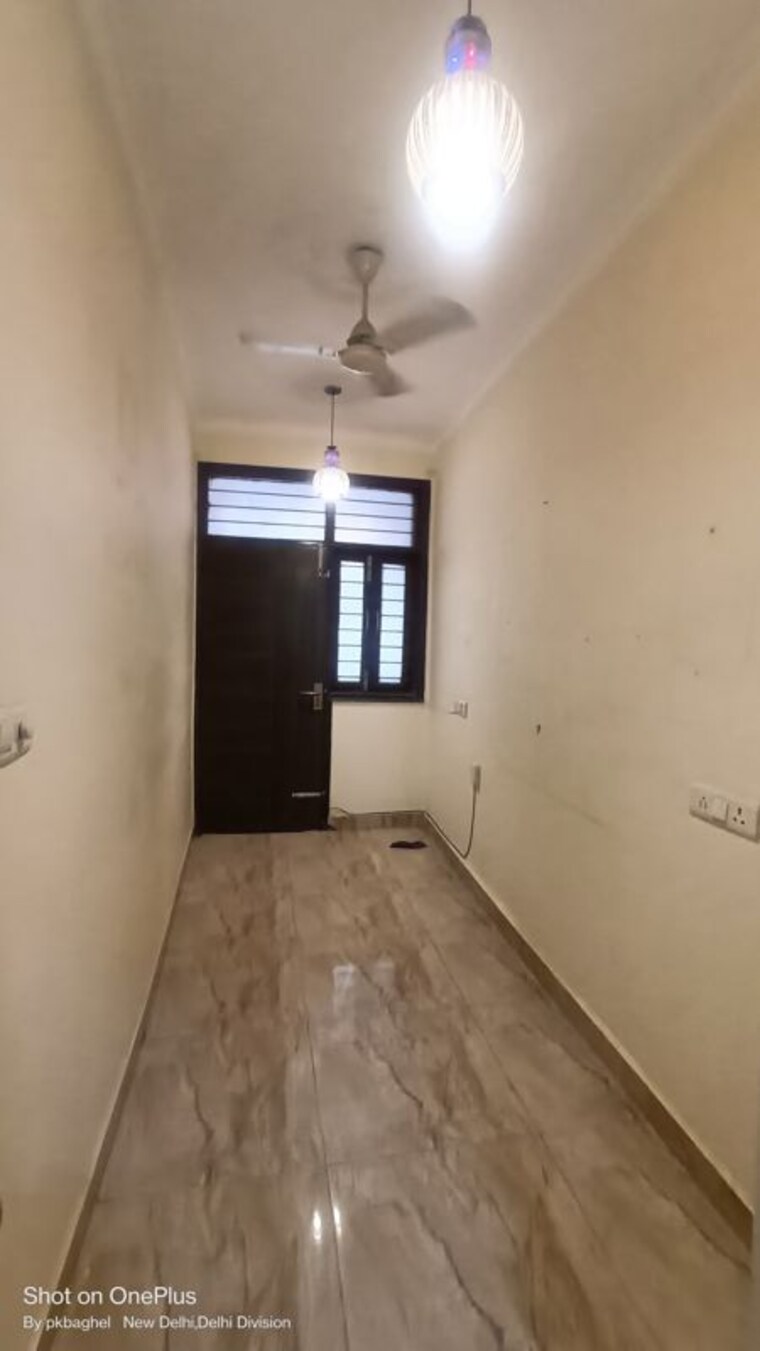 Room, govindpuri 2.5 Bedroom 850 Sq.Ft. Builder Floor In Govindpuri Delhi 10230384