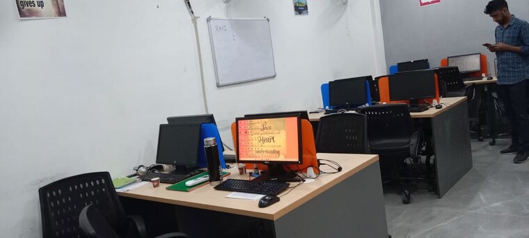 Team Area, sector 3 Commercial Office Space 850 Sq.Ft. In Sector 3 Noida 10230541