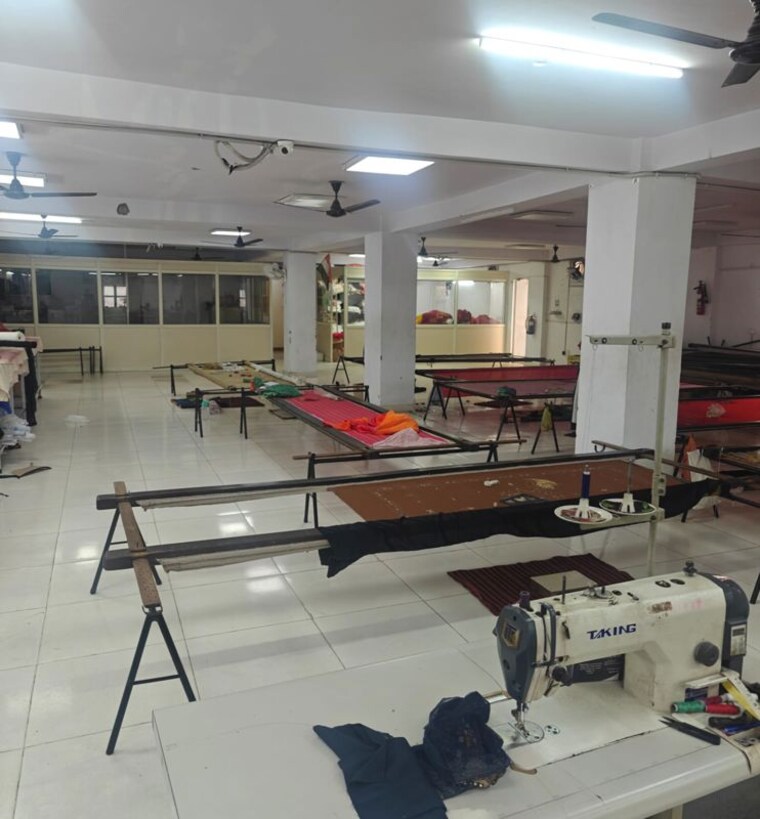 Team Area, new friends colony Commercial Office Space 4000 Sq.Ft. In New Friends Colony Delhi 10230550