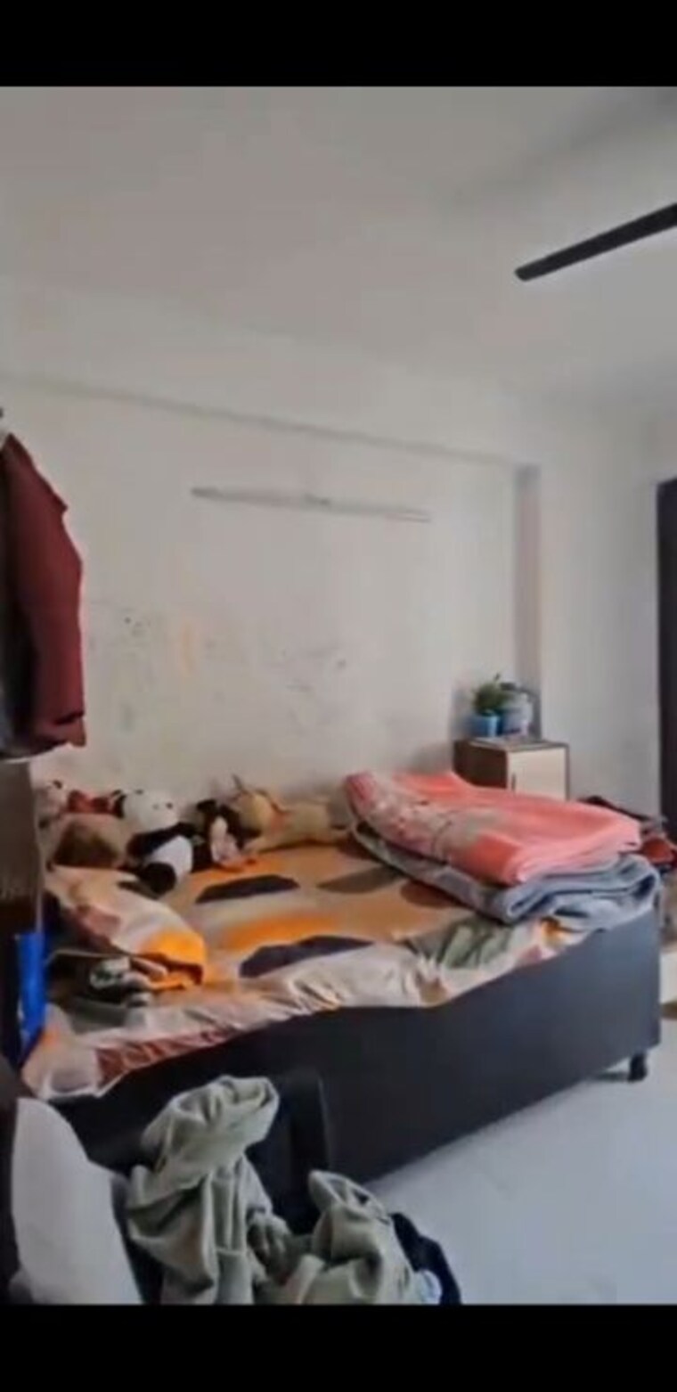 Bedroom, wall-rock-aishwaryam 3 Bedroom 1450 Sq.Ft. Apartment In Sector 16c Greater Noida Greater Noida 10230609