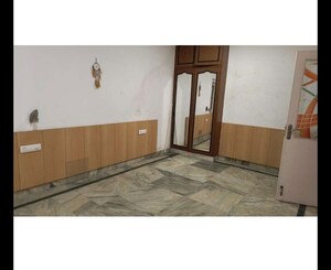 Room in 3 BHK Builder Floor at Vasant Kunj – for Sale