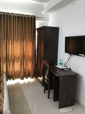 Living Room in 3.5 BHK Apartment at Mundhwa – for Rent