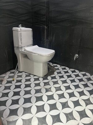 Bathroom in 1 RK Builder Floor at Sector 43 – for Rent